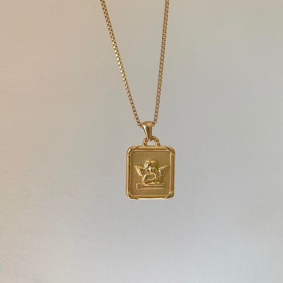 Kewpie pendant necklace, baby angle necklace, Cupid necklace, square pendant - Picture 6 of 7